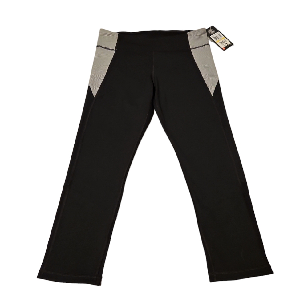 ☃️Under Armour Heat Gear Fitted Crop Leggings in Studio Mirror Block Black